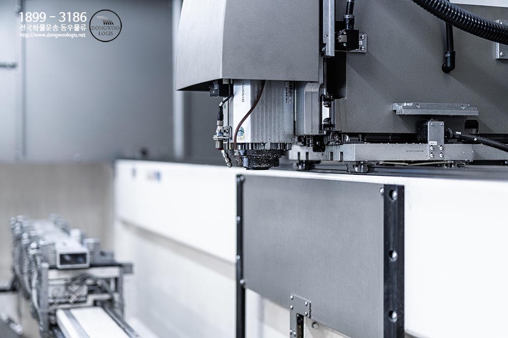 무진동화물차는 무었이며 어떤용도로 쓰이는가?